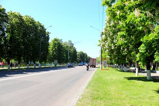 Фото рекламной плоскости по адресу вул. Київський Шлях, біля центрального парку