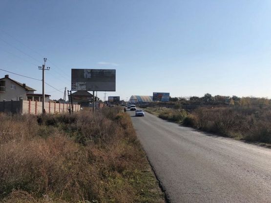 Фото рекламной плоскости по адресу Ривьера 1/2 Б в стор. ТРЦ Ривьера