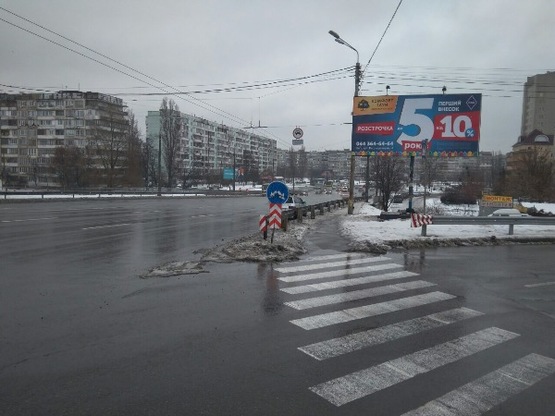 Фото рекламной плоскости по адресу ул. Тимошенко 2д, в сторону Дрим Тауна, ст.метро Минская и ст.метро Оболонь