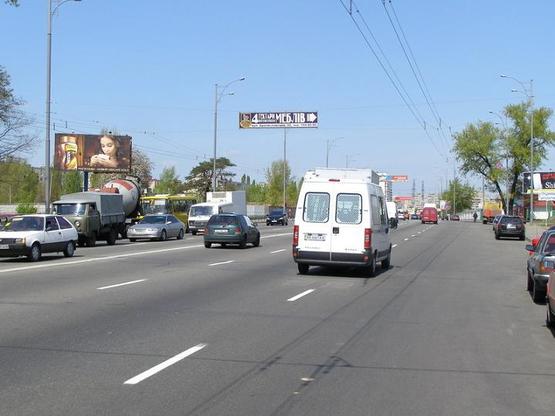Фото рекламной плоскости по адресу ул. Братиславская напротив "АТЛ" (В) "Троещинский рынок"