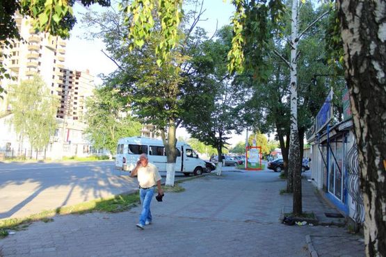 Фото рекламной плоскости по адресу вул. Київський Шлях, біля маг. "ФОРА"