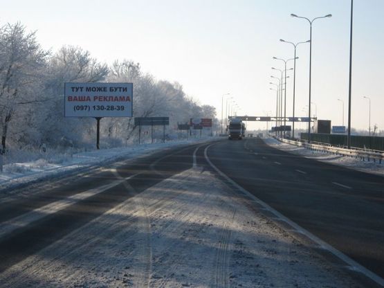 Фото рекламної площини за адресою Киев-Житомир (село В.Кошарища, заправка Маршал)