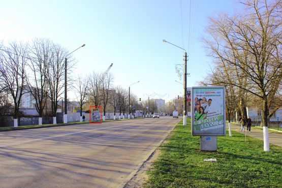 Фото рекламной плоскости по адресу вул. Київський Шлях, 32, навпроти центрального парку