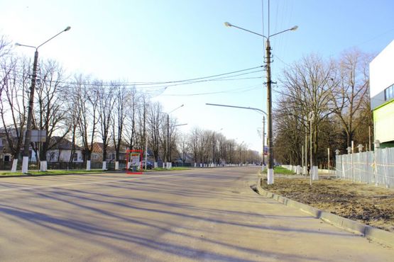 Фото рекламной плоскости по адресу вул. Київський Шлях, 58,  навпроти центрального парку