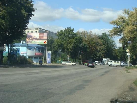 Фото рекламної площини за адресою ул.Х.Шоссе - ул.Кагамлыка