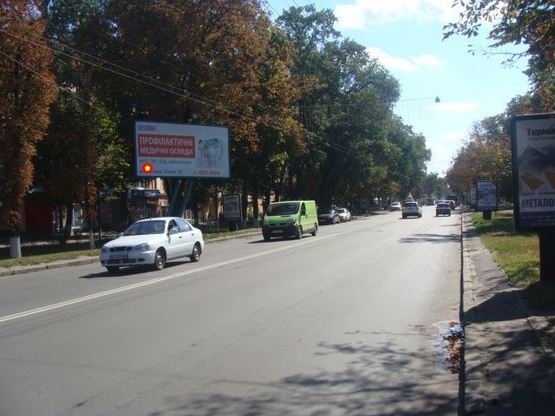 Фото рекламной плоскости по адресу Соборності вул. (Жовтнева), 46 (Казка)