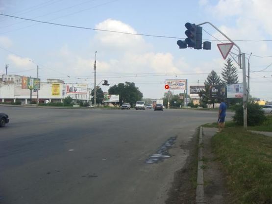 Фото рекламной плоскости по адресу В.Тинівська вул. та Половка вул. (на перехр.)
