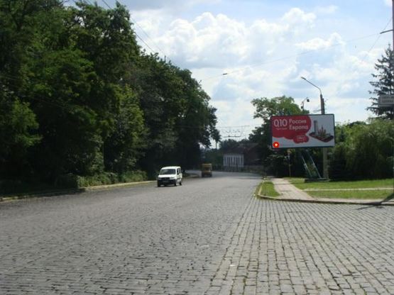 Фото рекламной плоскости по адресу Небесної Сотні вул. (Леніна) та Першотравневий пров.