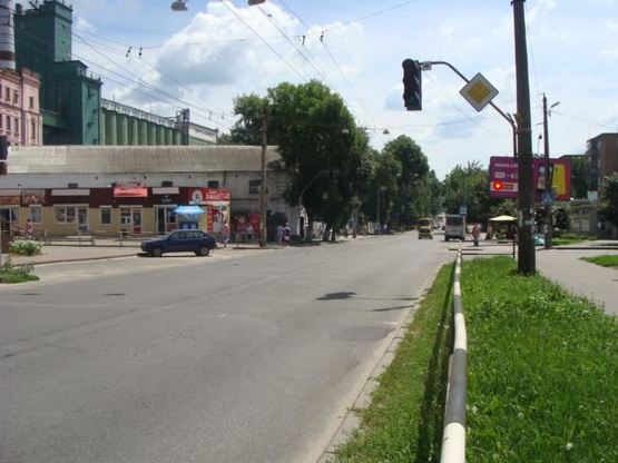 Фото рекламной плоскости по адресу Небесної Сотні вул. (Леніна) (зуп. "Мелькомбінат")