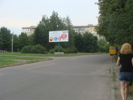 Фото рекламной плоскости по адресу В.Тирнівська вул.та  Г.Сталинграду (на Сади - 2) на перехр.