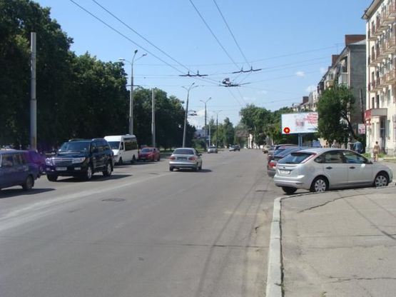 Фото рекламної площини за адресою Сінна вул., 4