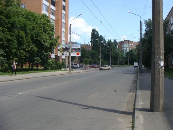 Фото рекламной плоскости по адресу Петра Ротача пров.(Соколова), 22 - Миру просп.(поблизу "Хуторка")