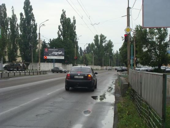 Фото рекламной плоскости по адресу Сінна вул. - О.Виншні вул.