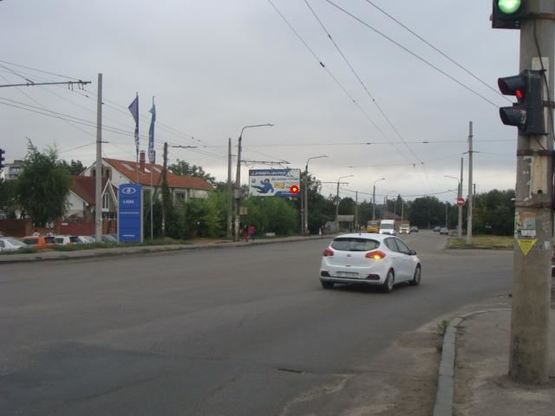 Фото рекламної площини за адресою Великотирнівська вул. - Паркова вул. ("Велика Кишеня")перехр.