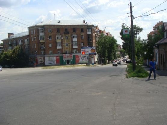 Фото рекламної площини за адресою Небесної Сотні вул.(Леніна) - А.Кукоби вул.(Пролетарська)(м-н Стол і Стул)