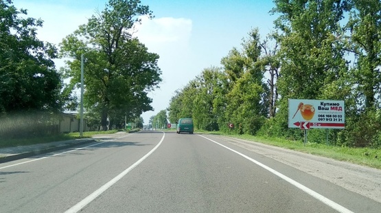 Фото рекламної площини за адресою Трасса Львов- Рава-Русская (М-09), на границу с Польшей (г.Рава- Русская), на г.Червоноград + въезд в г.Жовква