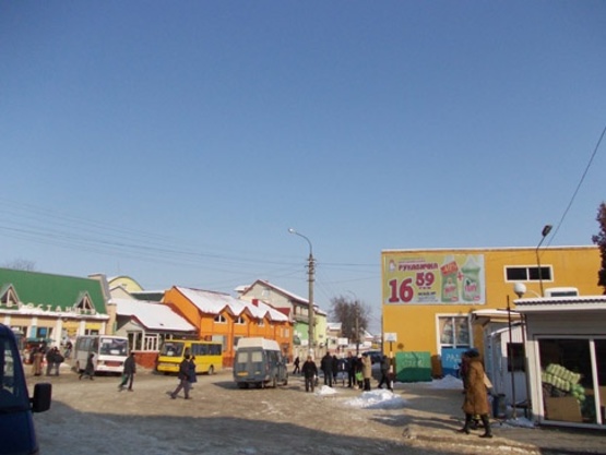 Фото рекламной плоскости по адресу м. Мостиська (Автостанція траса Львів - Шегині Е-40 М-11 на м. Львів)