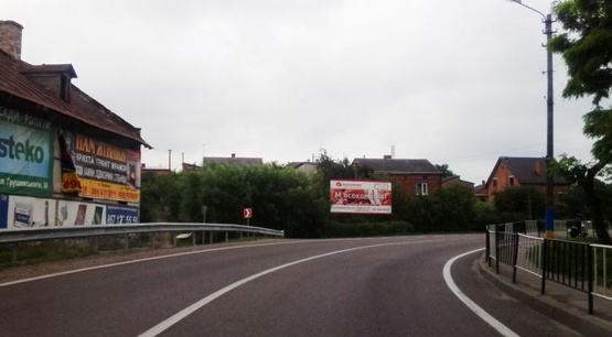 Фото рекламной плоскости по адресу с границы c Польшей (г.Рава-Русская) на г.Львов, трасса Львов- Рава-Русская (М-09)