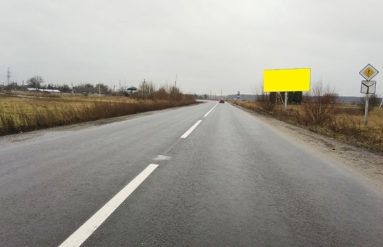 Фото рекламної площини за адресою въезд в г.Великие Мости с направления г.Червонограда, на г.Львов + движение на г.Рава - Руcская (таможня), трасса Ковель-Жовква (Р-15)