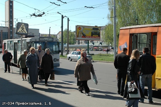 Фото рекламної площини за адресою Привокзальна пл, 1