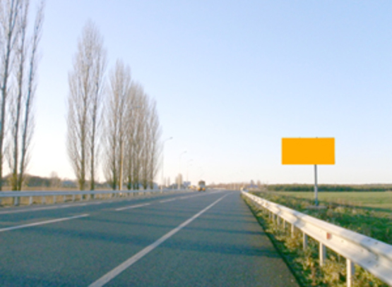 Фото рекламной плоскости по адресу Трасса Киев-Ковель (справа) км 40+500, направление из Киева