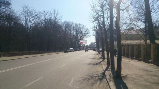 Фото рекламной плоскости по адресу ул. Першотравнева (буд. 166)