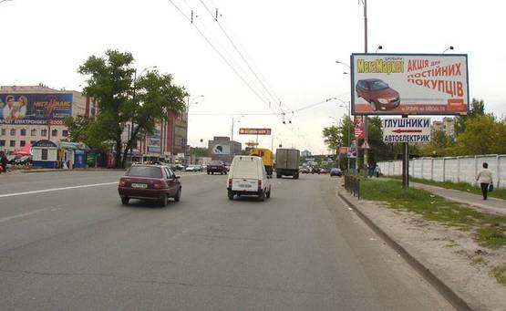 Фото рекламної площини за адресою Братиславская/ АТЛ,Эпицентр,мебельный салон Б-52 (А)