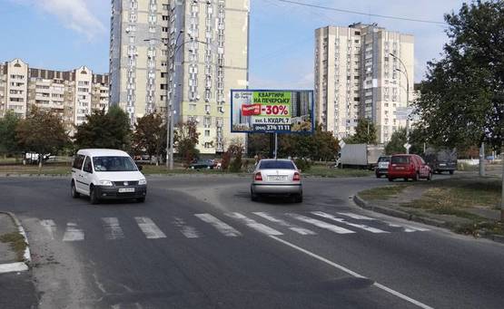 Фото рекламной плоскости по адресу Симиренко/Трублаини - напр к пр-ту Отрадный