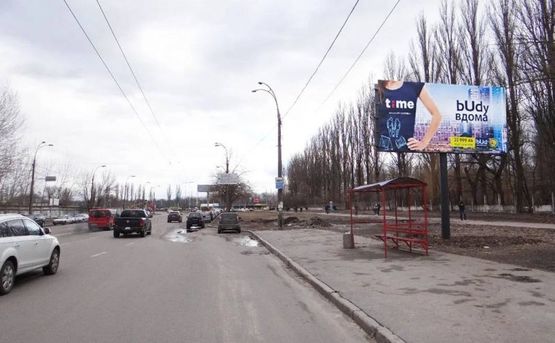 Фото рекламной плоскости по адресу ул.В.Касияна/жил.комплекс Эврика (А) на пр-т Глушкова