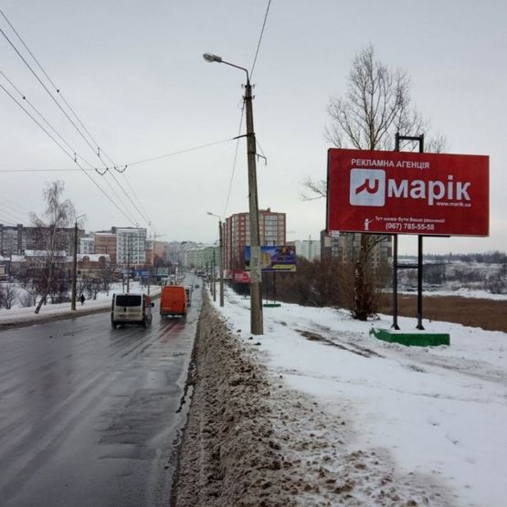 Фото рекламної площини за адресою вул. Панас Мирного навпроти озера