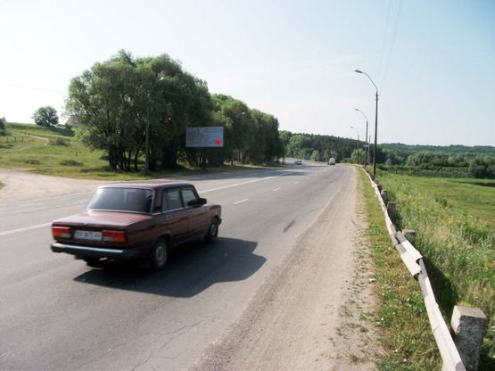 Фото рекламной плоскости по адресу вул.Кам'янецька (озеро). неподалік: приватна забудова, новий масив "Росошанський" (виїзд з міста)