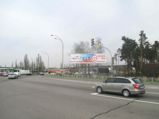 Фото рекламної площини за адресою Харьковская пл.- въезд в город со стор.Борисполя-левое крыло -призма грань-1