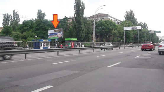 Фото рекламной плоскости по адресу бул.Чоколовский/ ул. Питерская (В)