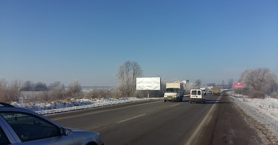 Фото рекламной плоскости по адресу Обїздна М-10, З.О. м. Львова, біля Транс-Сервіс-1 в сторону Епіцентру