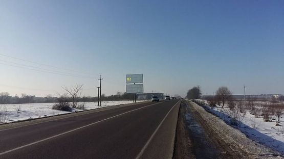 Фото рекламної площини за адресою Об'їзна М-10, З.О. м. Львова, біля Арт-Енерго в сторону ЕпіцентрК (верхній)