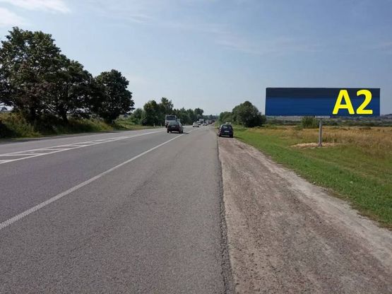 Фото рекламной плоскости по адресу М-06 Київ-Чоп, с.Підбірці в сторону Винник правий