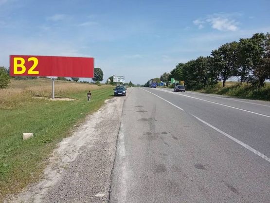 Фото рекламної площини за адресою М-06 Київ-Чоп, с.Підбірці в сторону Київа лівий