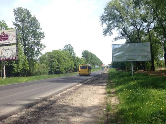 Фото рекламної площини за адресою Об'їзна Н-02,  з Винників в сторону Тернопіля