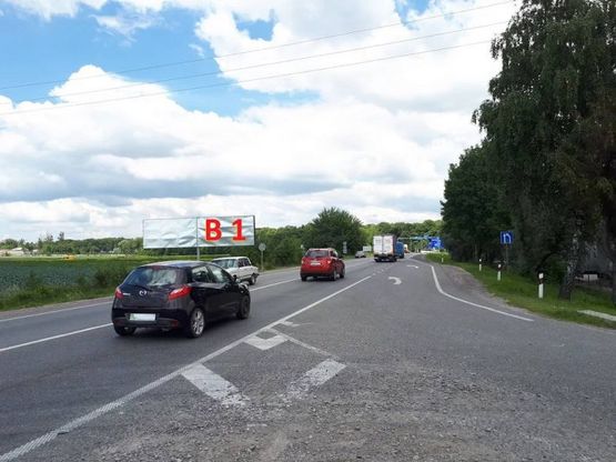 Фото рекламной плоскости по адресу Обїздна М-06, Київ-Чоп, перед виїздом на трасу Н-17 поворот на Гамалієвку в сторону Київа (правий)