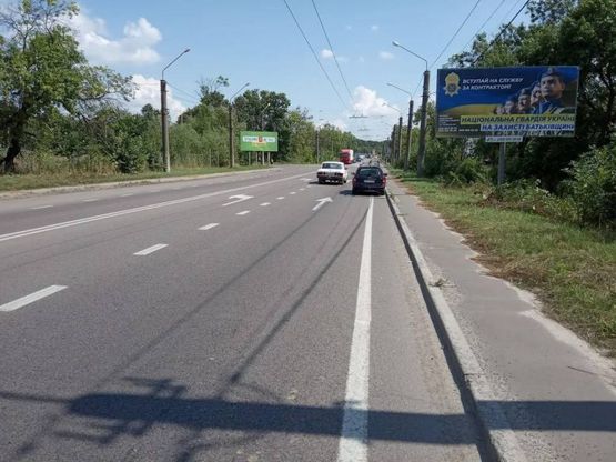 Фото рекламной плоскости по адресу Н-09 Мукачеве-Львів, Еліт Фрут , виїзд зі Львова в сторону с.Давидів