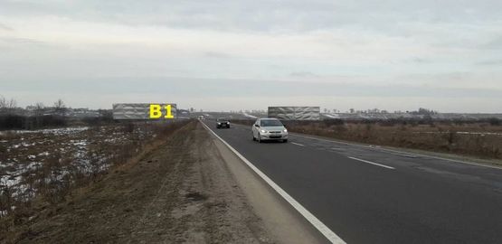 Фото рекламной плоскости по адресу М-09, Тернопіль-Львів-Рава-Руська, за с. Великі Грибовичі у напрямку до с. Куликів та м. Жовква (правий)
