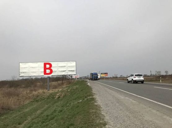 Фото рекламної площини за адресою М-06 Київ-Чоп, за с. Ямпіль в сторону с. Гамаліївка та м. Київ