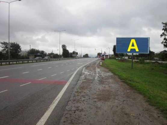 Фото рекламної площини за адресою Траса М-06 Київ-Чоп, виїзд зі Львова в межах с. Солонка