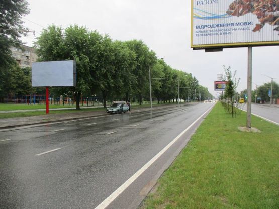 Фото рекламной плоскости по адресу Стрийська вул., 61