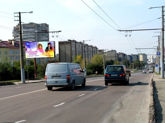 Фото рекламной плоскости по адресу Cихівська-пр.Ч.Калини (з вул.Зеленої)