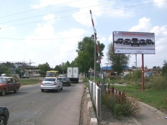 Фото рекламной плоскости по адресу Пластова вул.