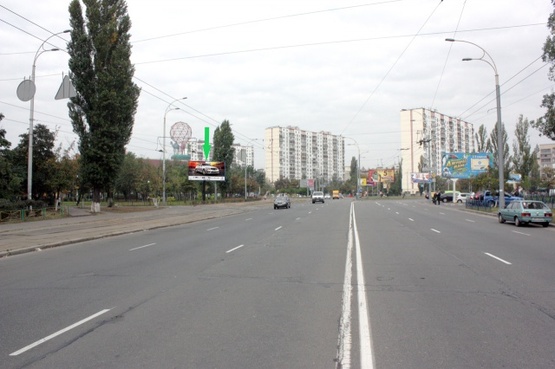 Фото рекламной плоскости по адресу Лайоша Гавро 17-А м. Оболонь пл. Дружбы народов, ТРЦ "Дивосвит" Поликлиника №1 Оболонского района