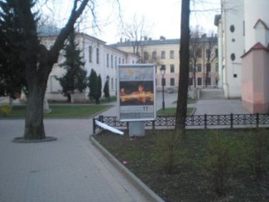 Фото рекламної площини за адресою площа Міцкевича (біля кінотеатру Люмєр) лівий