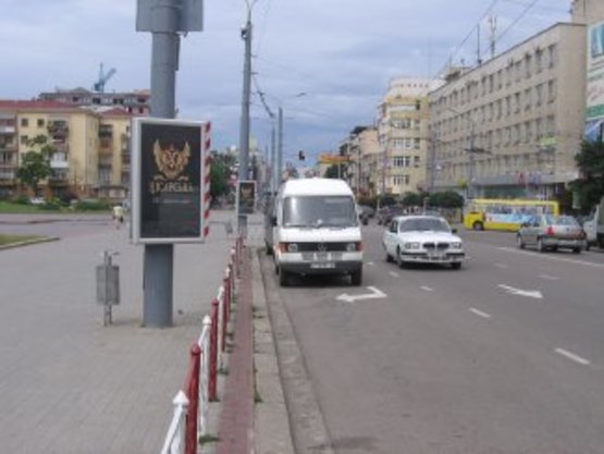 Фото рекламной плоскости по адресу вул. Незалежності (гот. "НАДІЯ") №3 ст.Б