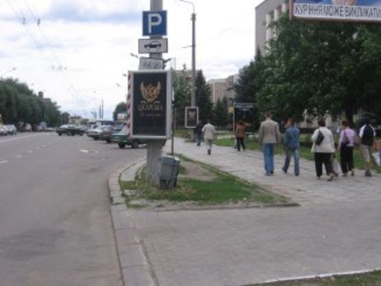 Фото рекламной плоскости по адресу вул. Незалежності ( "УкрінБанк") №1 ст.А